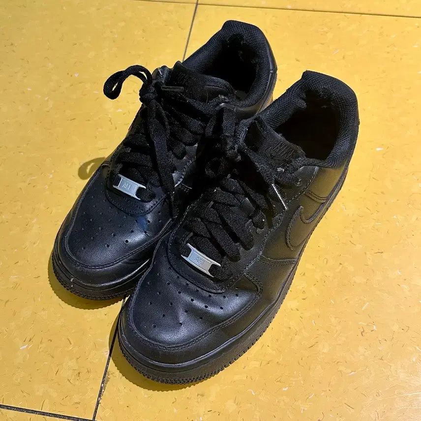 [BUNJANG] Nike Air Force 1 Black 240 / 나이키 에어포스 블랙 240