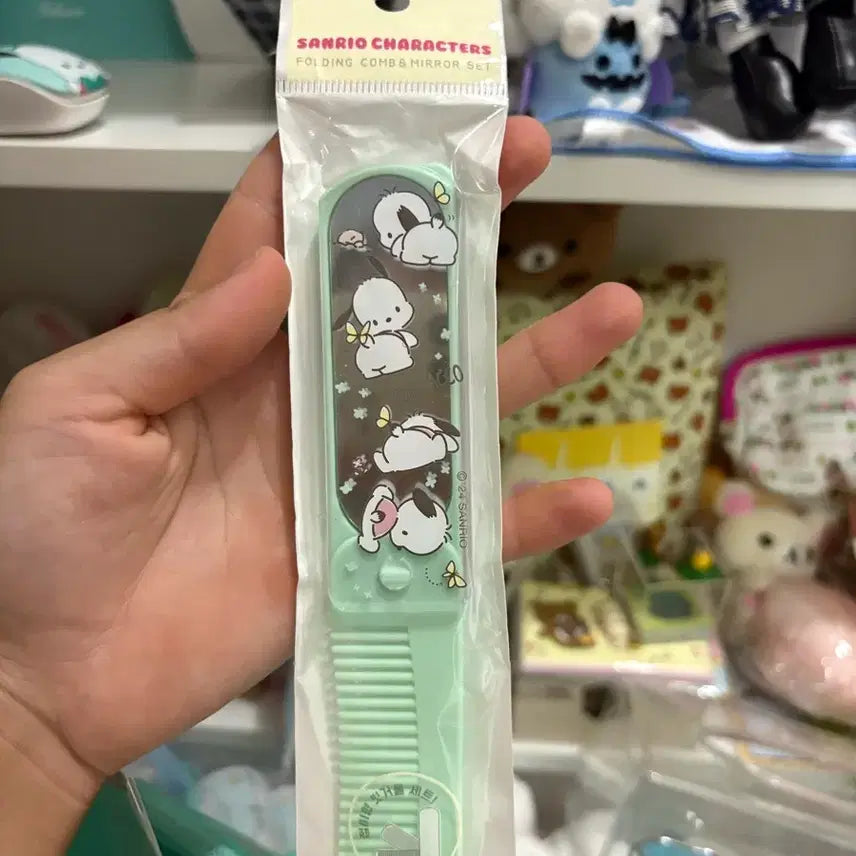 [BUNJANG] Sanrio Pochacco Folding Comb and Mirror Set / 산리오 포차코 접이식 빗 거울 세트