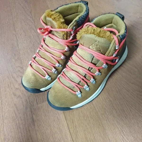 [BUNJANG] Nike ACG Astoria Winter Boots (245mm) / 나이키 acg 부츠 아스토리아 방한화