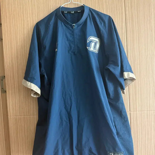 [BUNJANG] Dinos Windbreaker Size 100 / 다이노스 의류 100사이즈 팔아요
