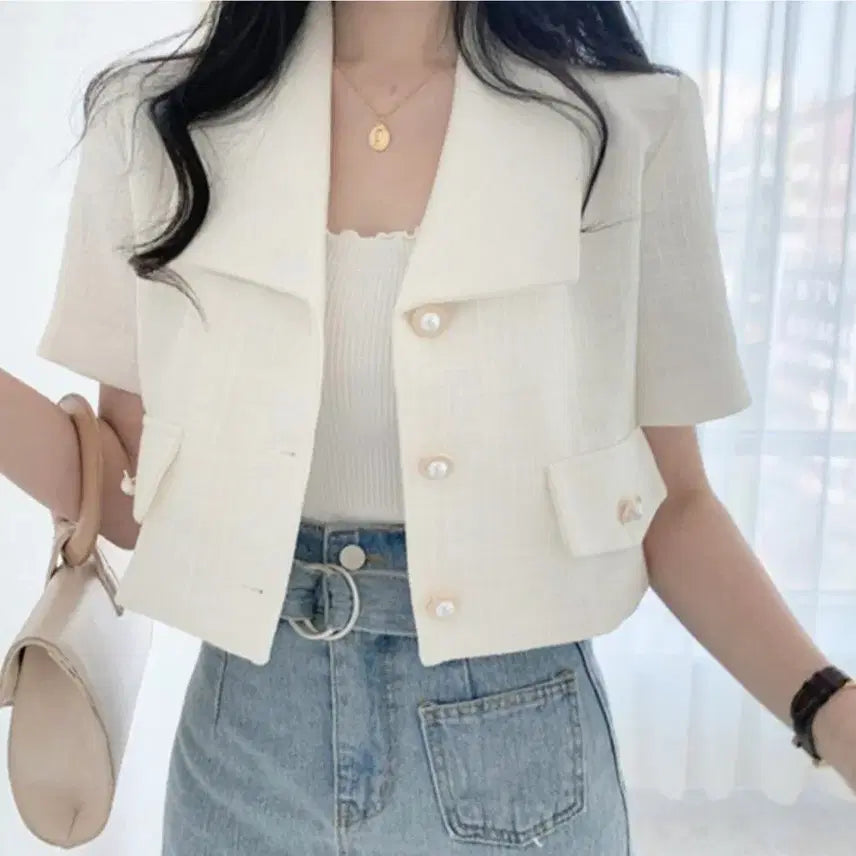 [BUNJANG] White Short-Sleeve Blouse with Pearl Buttons / 화이트 반팔 블라우스