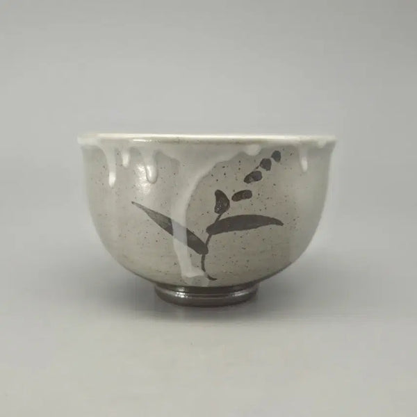 [BUNJANG] Karatsu White Porcelain Iron-Painted Floral Tea Bowl / 골동품 차도구 카라쯔 백자 철화 꽃무늬 다완