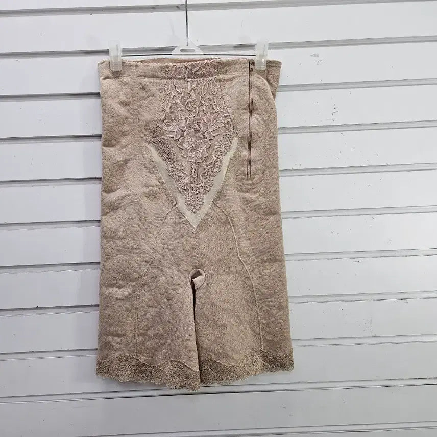 [BUNJANG] Shinyoung Wacoal Beige Zipper Girdle / 신영 와코루 베이지 지퍼포인트 거들/보물찾기천사