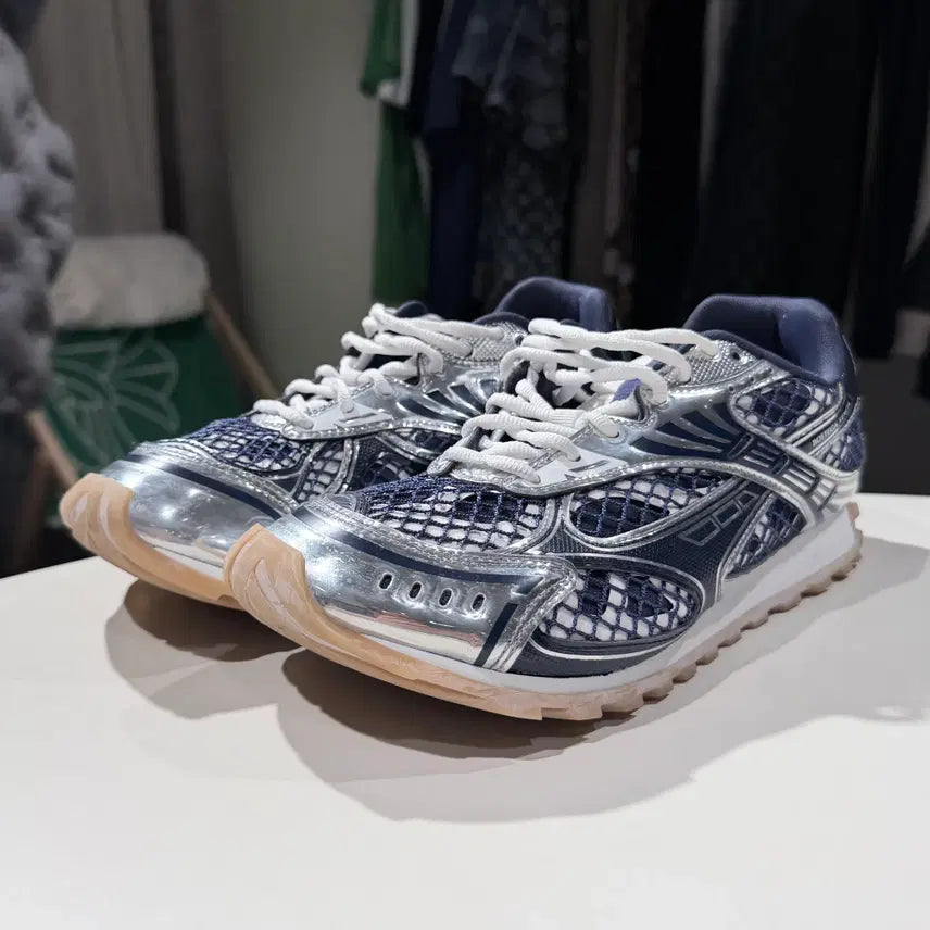 [BUNJANG] Bottega Veneta Orbit Sneakers Abyss Silver Navy Size 41 / (S급/41) / 보테가 베네타 오르빗 스니커즈 아비스 실버 네이비