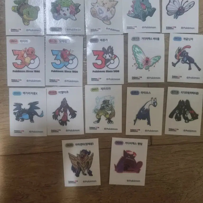 [BUNJANG] Pokemon Stickers 17-Piece Bundle / 포켓몬 카드 띠부씰 17장 전설
