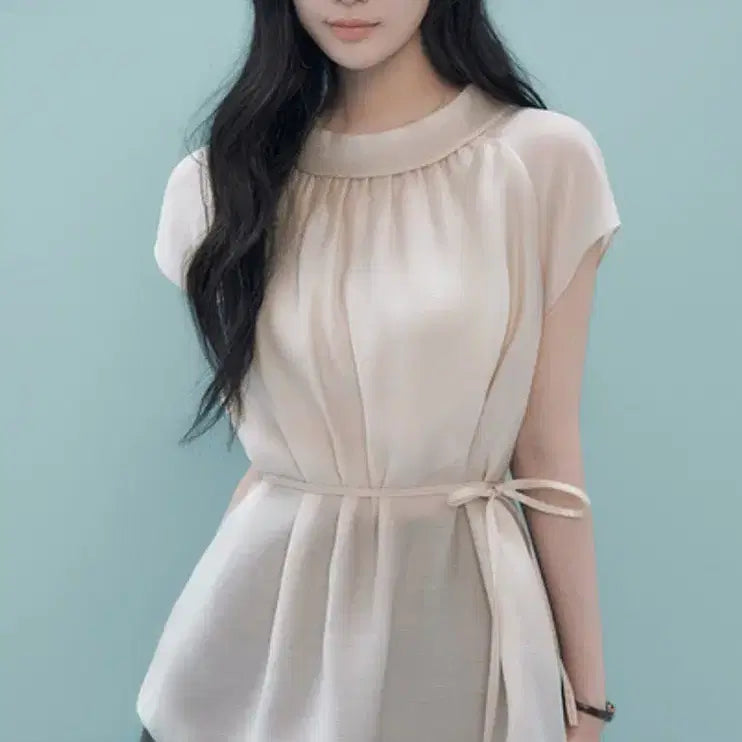 [BUNJANG] IVANA HELSINKI Beige Ribbon Blouse / 이바나헬싱키 블라우스