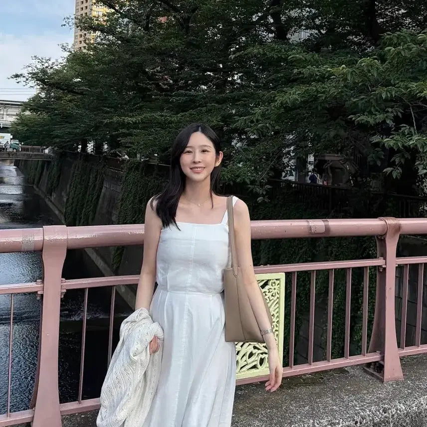 [BUNJANG] Yuere Line Tuck Dress / 유에르 Yuere Line tuck dress