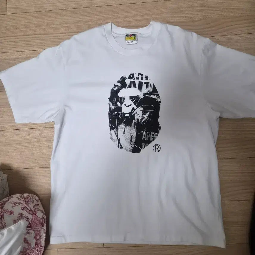 [BUNJANG] BAPE Big Ape Head College T-Shirt White M / (정품) 베이프 빅 에이프헤드 컬리지 반팔티 화이트 M