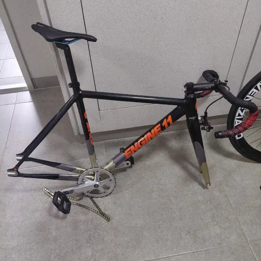 [BUNJANG] Engine11 Crit D Black Orange Bicycle / 엔진11 크릿디 블랙오렌지 반차 판매