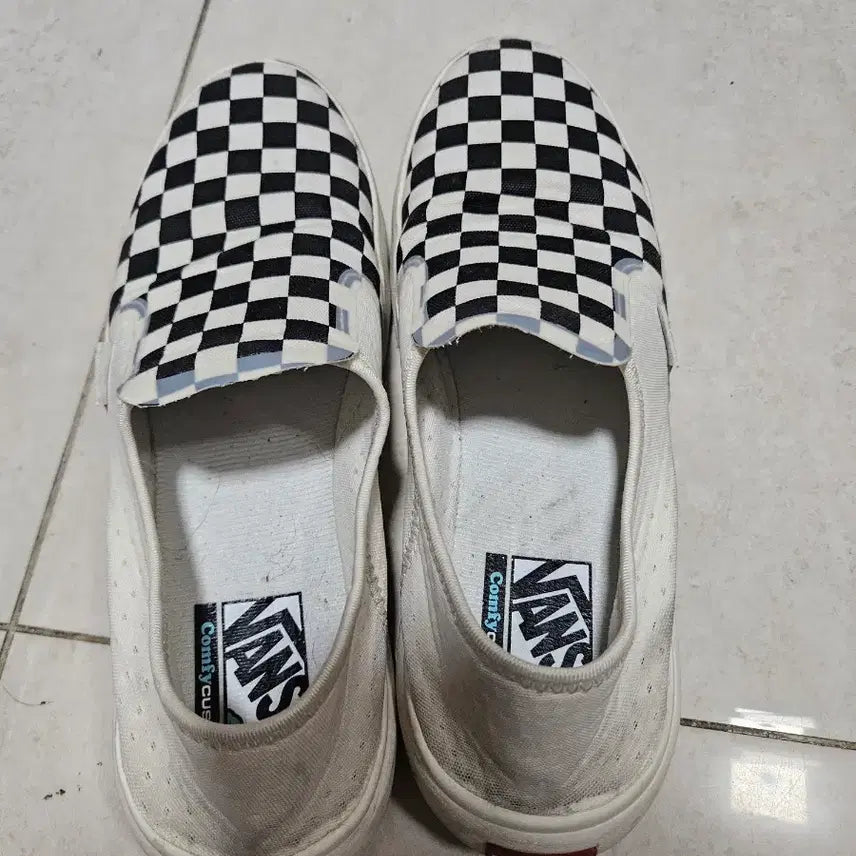 [BUNJANG] Vans ComfyCush Checkerboard White Slip-On Shoes / (275)반스 컴피쿠시 체커보드 화이트 슬립온