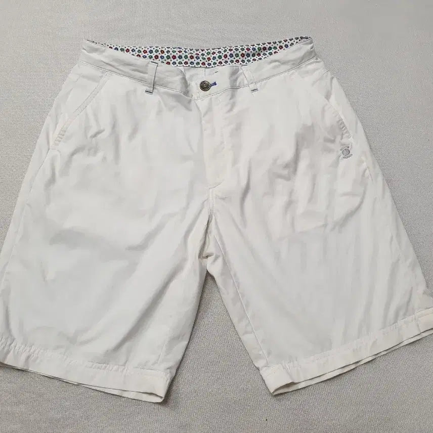 [BUNJANG] WAIGLE White Shorts Size 32-33 / 와이드앵글 화이트 반바지 허리32~33