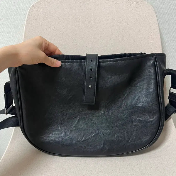 [BUNJANG] Hatching Room Wavy Bag Vegan Leather Medium / 해칭룸 wavy bag 웨이비백 비건레더/M