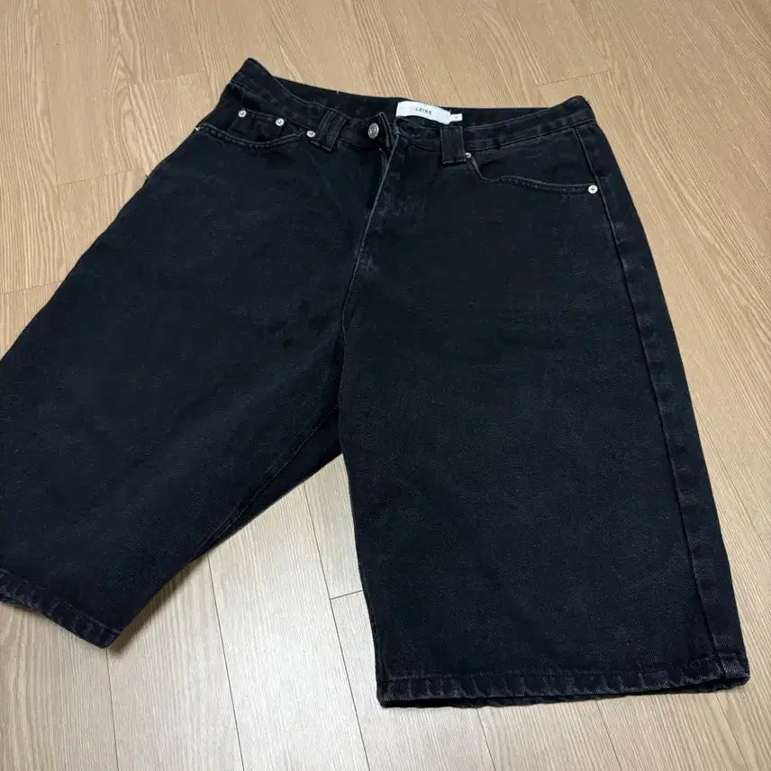 [BUNJANG] Leear Bermuda Shorts M Black / 르아르 버뮤다 m