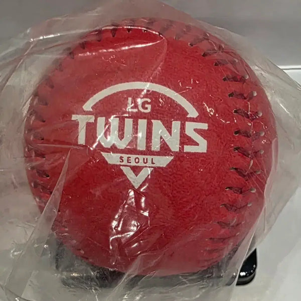 [BUNJANG] LG Twins 2022 Coca-Cola Red Ball Sealed / LG트윈스 22 코카콜라 레드볼 미개봉