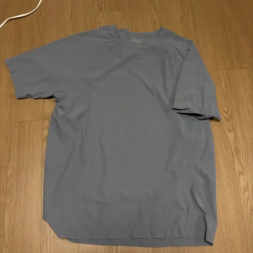 [BUNJANG] Musinsa Standard City Leisure T-Shirt, Size M / 무신사스탠다드 시티레저 반팔m