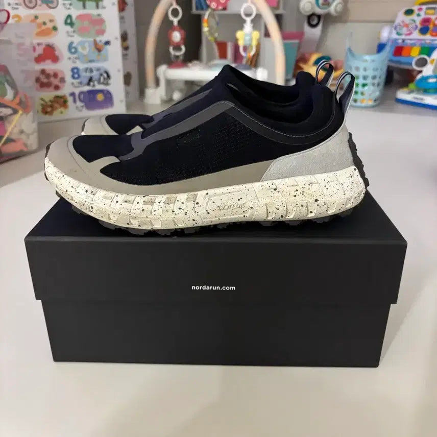 [BUNJANG] Noda x Heaven 003 Query Sneakers Size 9 / 노다 x 헤븐 003 쿼리 스니커즈 9사이즈