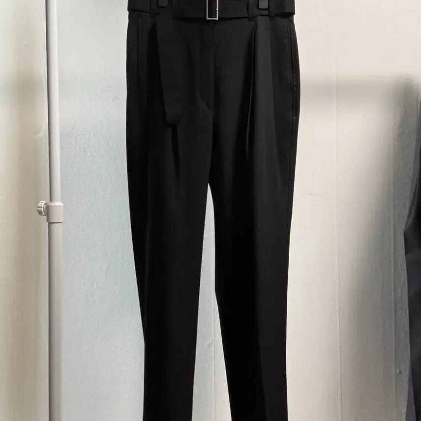 [BUNJANG] INSILENCE Belted Two-Pleats Wool Pants (Black) / 인사일런스 벨티드 투플리츠 울 팬츠 (블랙)