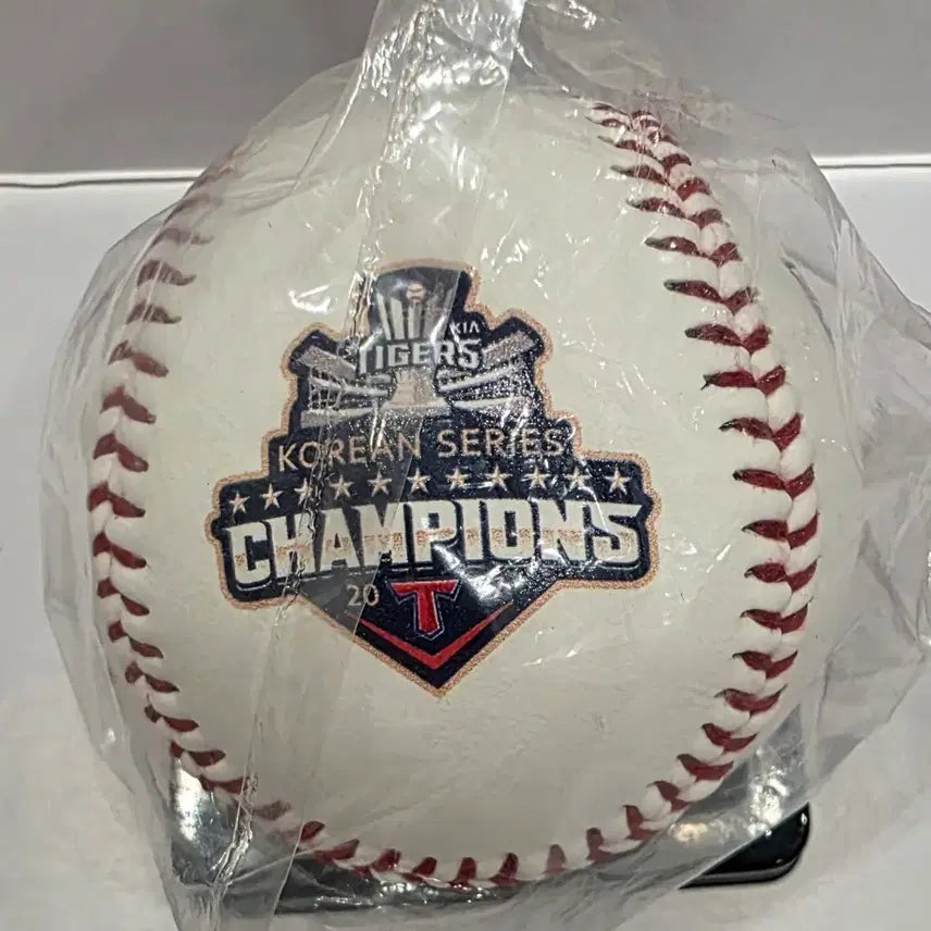 [BUNJANG] Kia Tigers 2017 Korean Series Championship Ball (Sealed) / 기아 타이거즈 17 한국시리즈 우승구 미개봉