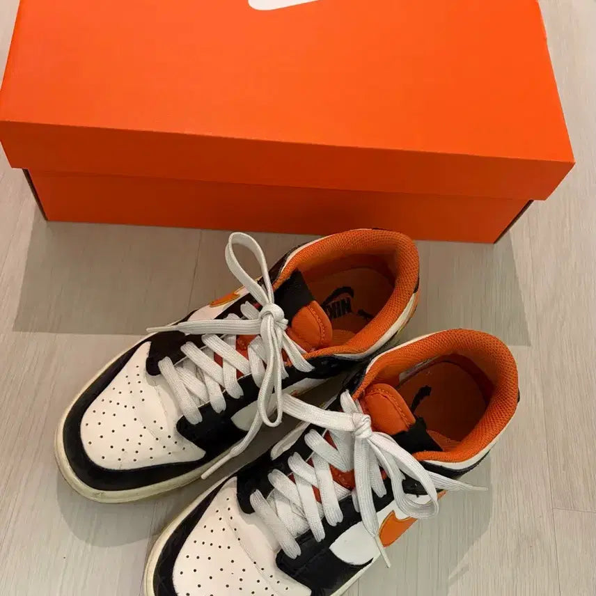 [BUNJANG] Nike Dunk Low Halloween (2023) Youth 4.5Y / 나이키 덩크 할로윈 235 (4.5Y)