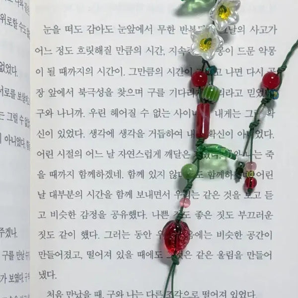[BUNJANG] Handmade Strawberry Bead Bookmark / 딸기 비즈 책갈피/끈갈피