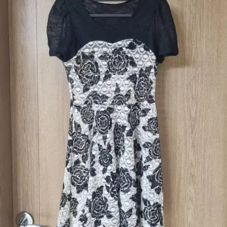 [BUNJANG] Floral Lace Mini Dress Women's Size 55 / 플로럴 레이스 미니 원피스 여성 55