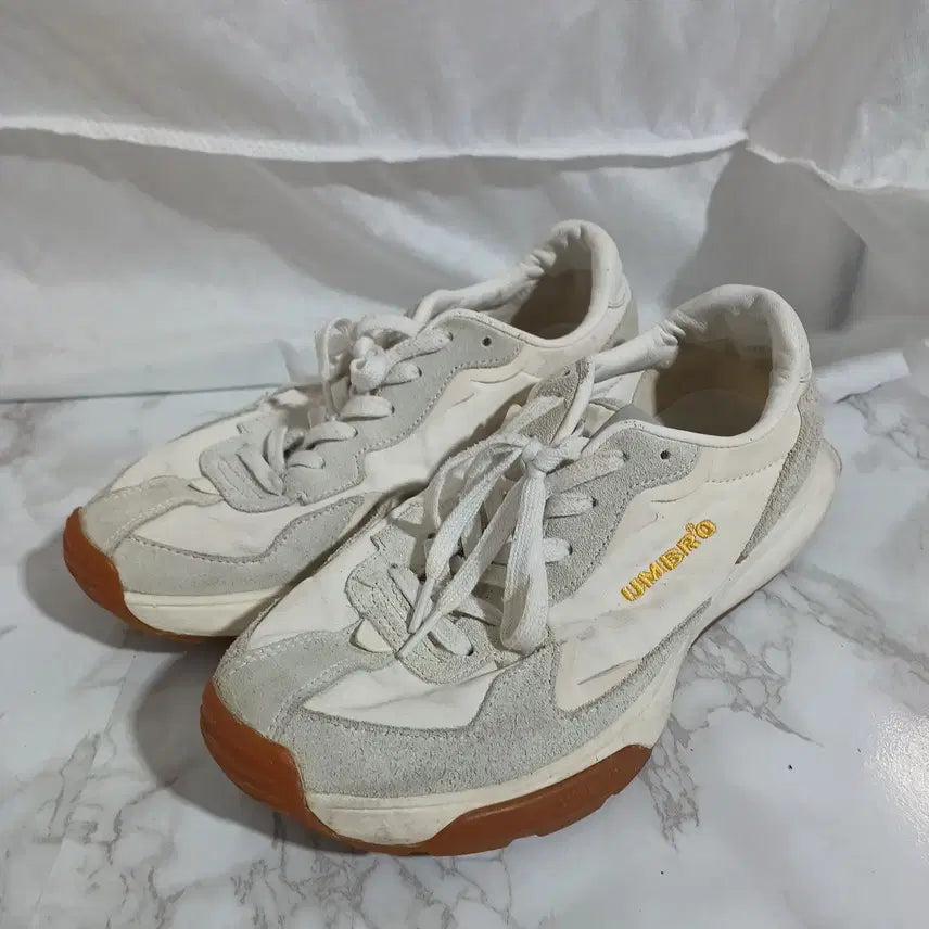 [BUNJANG] Umbro Men's Sneakers Size 270 (26D352) / 엄브로 남성 운동화 270 (26D352)