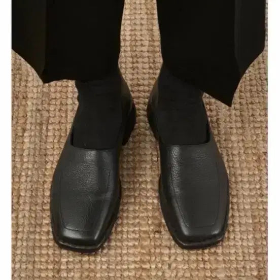[BUNJANG] YOOX Square Toe Loafers (Size 43) / 유스 스퀘어토 로퍼 (43)