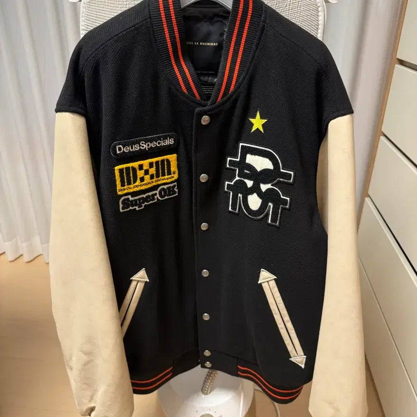 [BUNJANG] Deus Ex Machina Varsity Jacket / 데우스 바시티 자켓