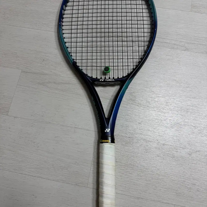 [BUNJANG] Yonex EZONE Tennis Racket / 요넥스 테니스 라켓 EZONE 라켓 판매합니다