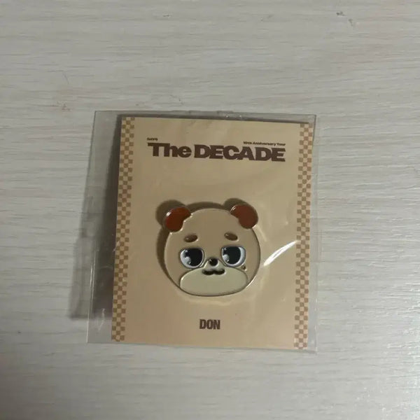 [BUNJANG] DAY6 DON DO WOON Decade Badge (Sealed) / 데이식스 돈 도운 decade 뱃지 미개봉