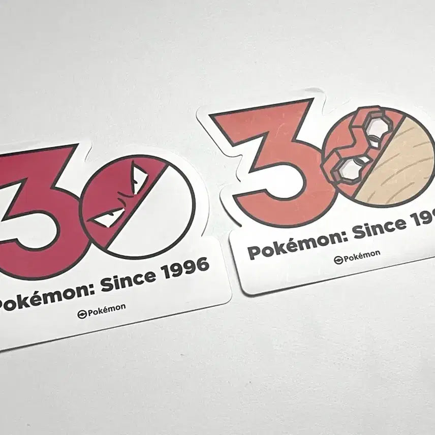[BUNJANG] Pokemon 30th Anniversary Logo Sticker (Voltorb, Hisuian Voltorb) / 포켓몬) 30주년 기념 로고 스티커  찌리리공, 찌리리공 히스이폼