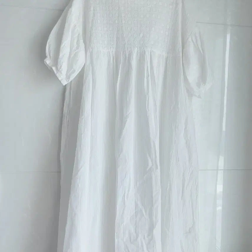 [BUNJANG] Samansamos2 White Embroidered Puff Sleeve Long Dress / Samansamos2 화이트 원피스