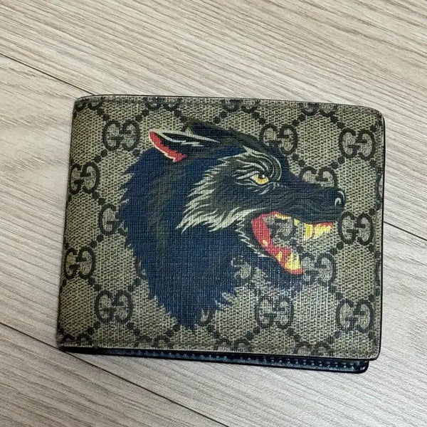 [BUNJANG] Gucci GG Supreme Limited Edition Wolf Printing Bifold Wallet / 구찌 한정판 늑대 울프 프린팅 반지갑 GG수프림