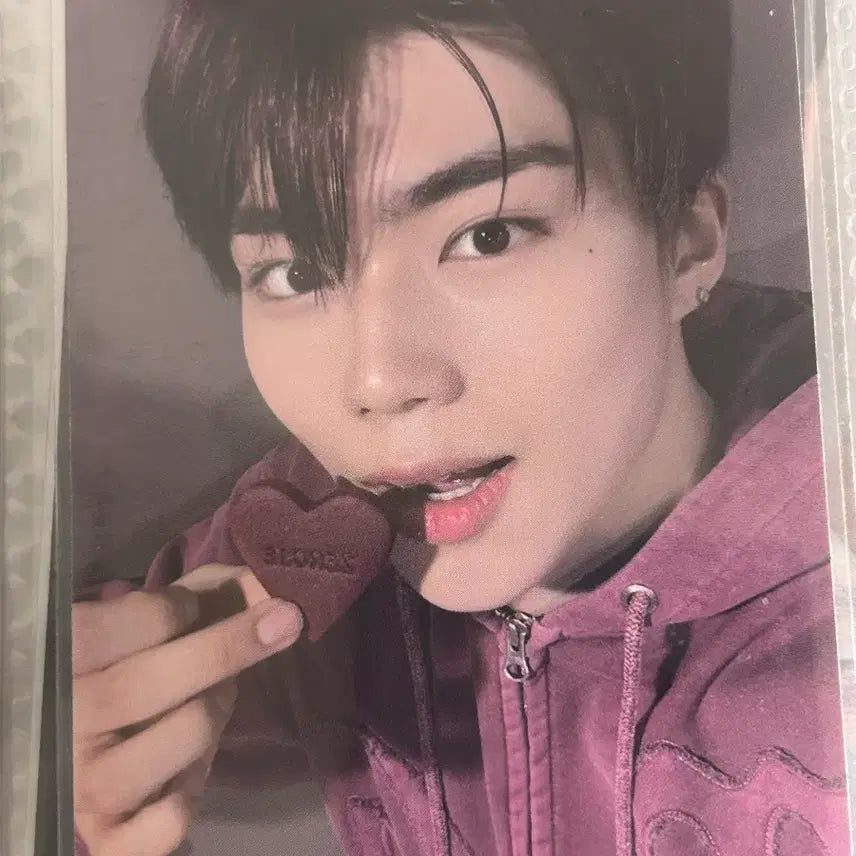 [BUNJANG] ZEROBASEONE Gunwook Cookie Photocard / 건욱 쿠키 포카 제베원