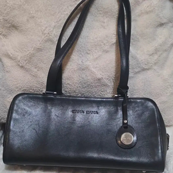 [BUNJANG] BANA BANA Black Leather Shoulder Bag / Bowling Bag / 바나바나(BANA BANA) 브랜드의  레더 숄더백/볼링백 스타일 제품입니다