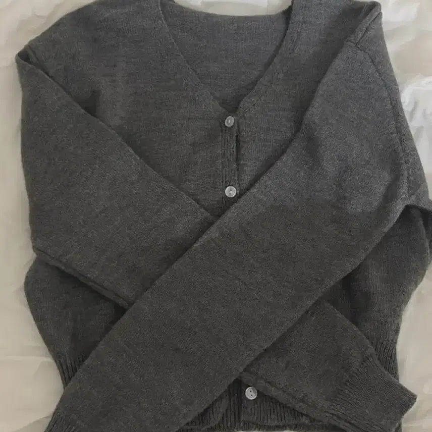 [BUNJANG] Gray Cardigan / 회색 가디건
