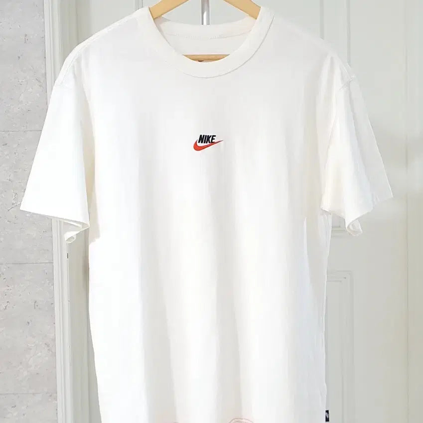 [BUNJANG] Nike Essential Round T-Shirt Size 100 / 나이키 에센셜 라운드 반팔티 100
