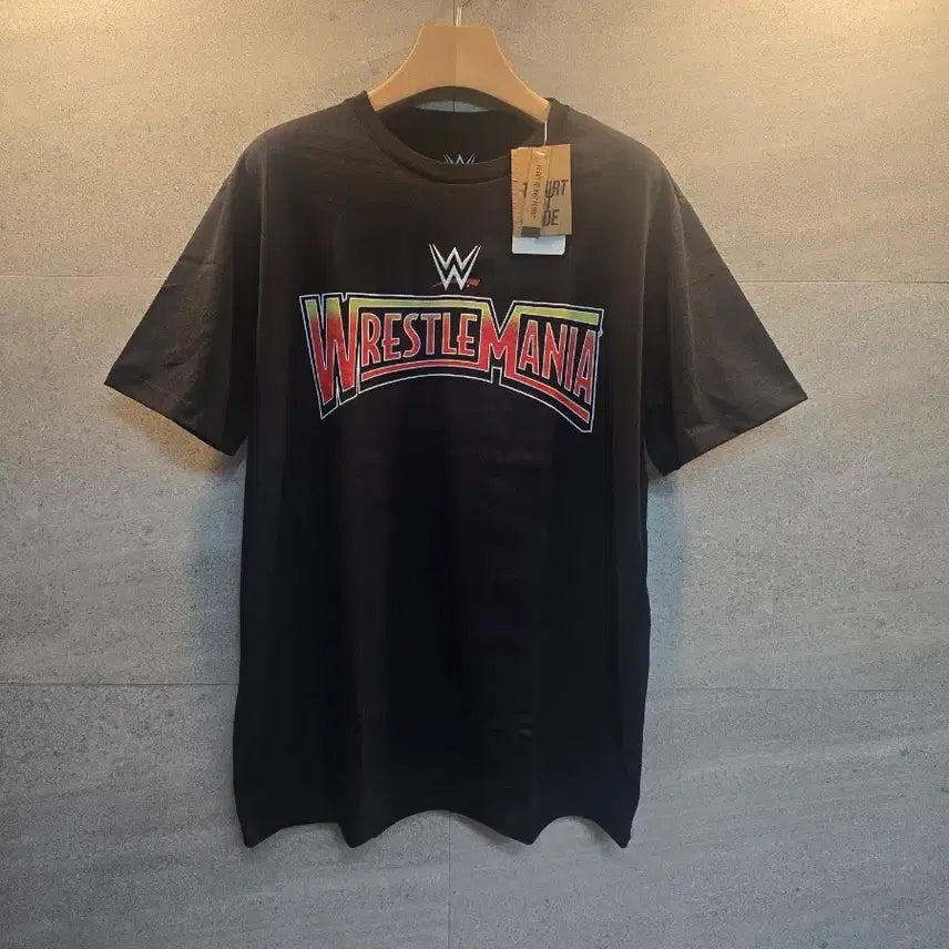 [BUNJANG] WWE WrestleMania Legends T-Shirt / WWE. 정품. 레슬매니아 레전드. 반팔티.