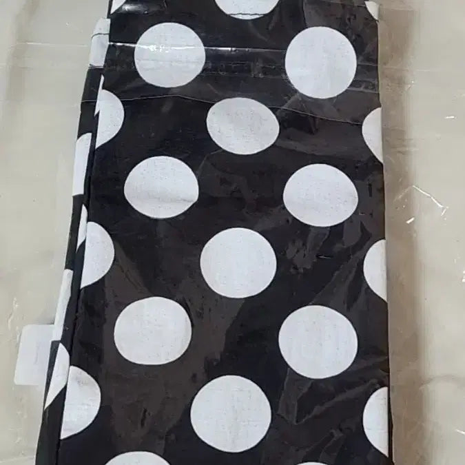 [BUNJANG] AMIACALVA Easy Bag (S) Dot Black / 아미아칼바 Easy Bag (S)  Dot Black