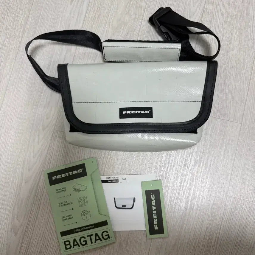 [BUNJANG] Freitag Jamie Messenger Bag Grey/White / (프라이탁) 제이미 메신저백 그레이/화이트