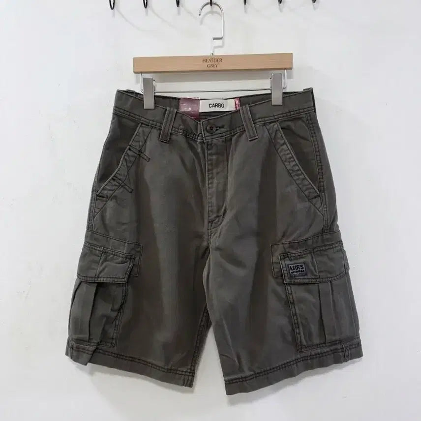 [BUNJANG] Levi's Cargo Shorts Khaki W30 New / 리바이스 카고 반바지 W30 카키 새상품