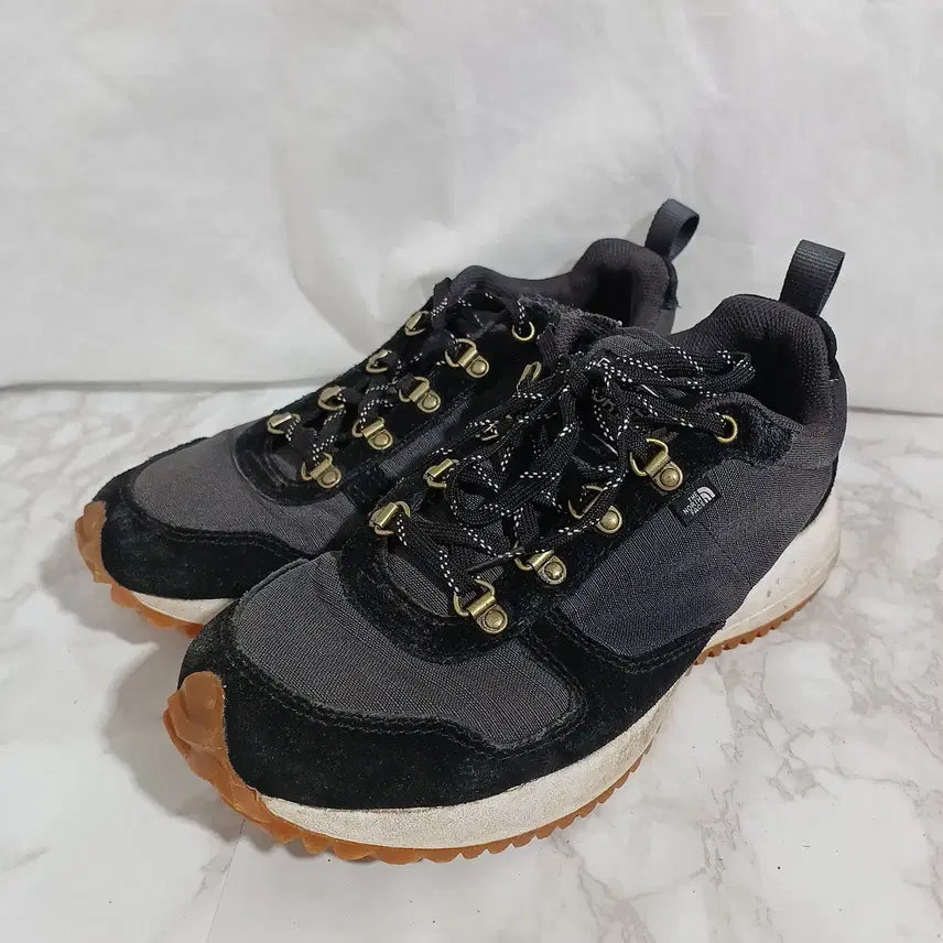 [BUNJANG] The North Face Women's Trekking Shoes / 노스페이스 여성 트레킹화 등산화 240 (26D421)