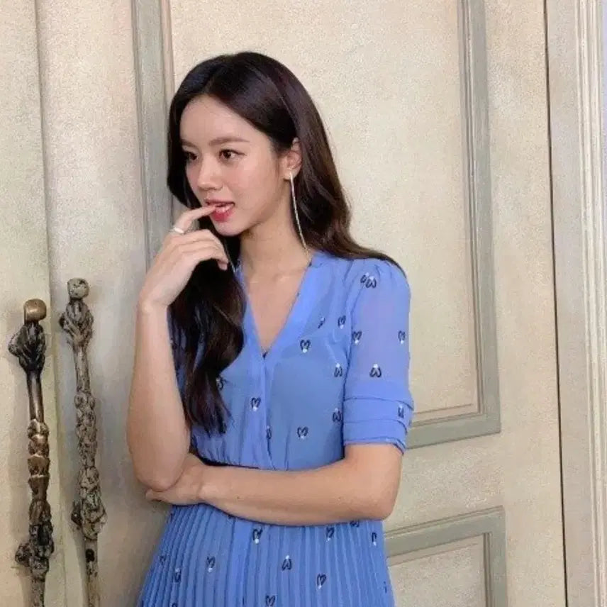 [BUNJANG] Maje Embroidered Chiffon Asymmetrical Hem Dress / 마쥬 자수 쉬폰 밑단 비대칭 원피스