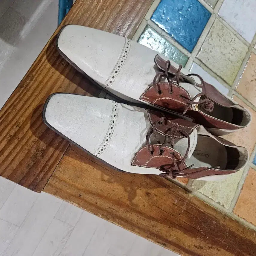 [BUNJANG] Christian Louboutin Wingtip Shoes White/Brown / 크리스찬 루부탱 윙팁 슈즈 흰색/브라운