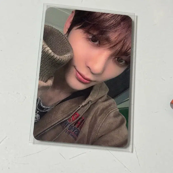 [BUNJANG] EVERGLOW Sihyun NOWZ Official Photocard / 나우즈 NOWZ 시윤 에버글로우 공방포카