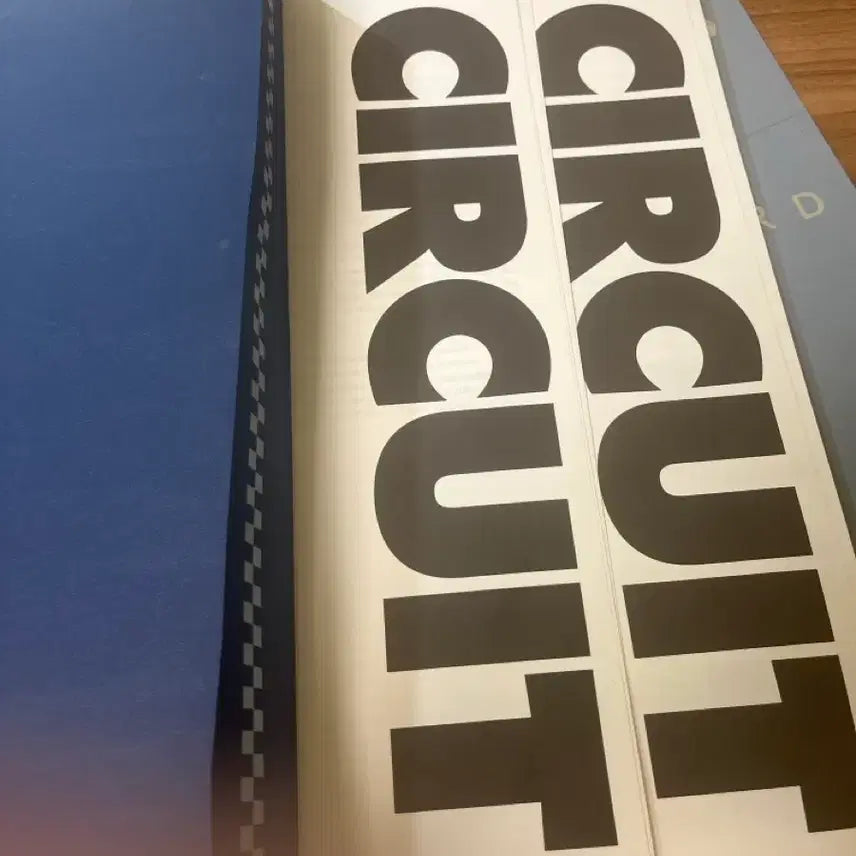 [BUNJANG] Gangnam Daesung Circuit English 12 Sessions Textbook / 강남대성 서킷 영어 12회분 저렴하게 넘겨요