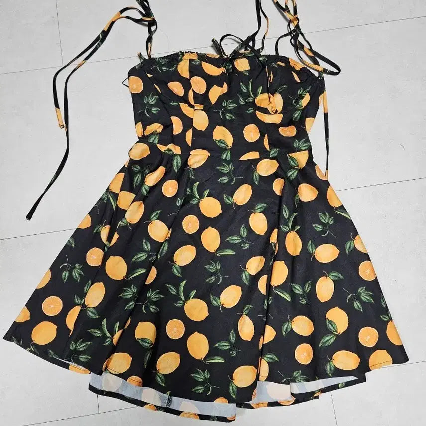 [BUNJANG] Fruit Pattern Black Strap Maxi Dress / 과일 패턴 블랙 끈 원피스