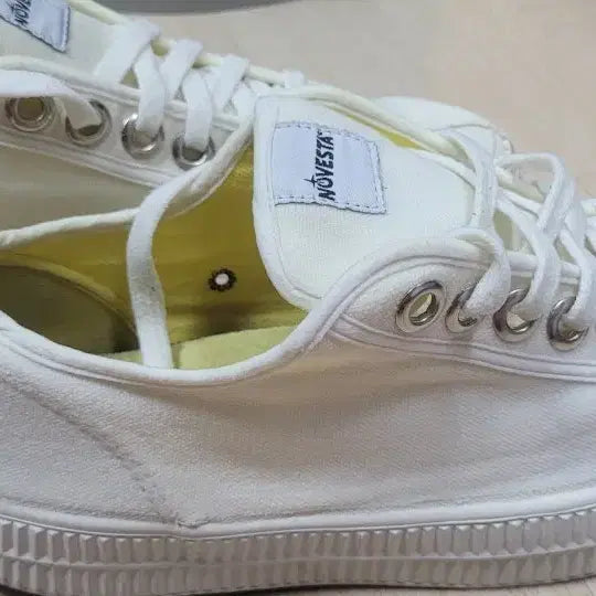 [BUNJANG] Nobestaa Star Master Sneakers White 260 / 노베스타 스타마스터 스니커즈 화이트 260