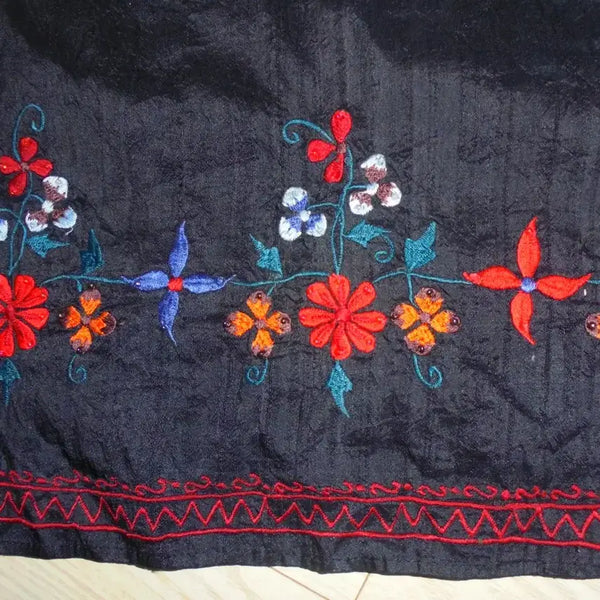 [BUNJANG] Maison de Toiles Vintage Embroidered Beaded Oriental Bohemian Ethnic Skirt / 일본빈티지 자수 비즈 미디 오리엔탈 보헤미안 에스닉 스커트