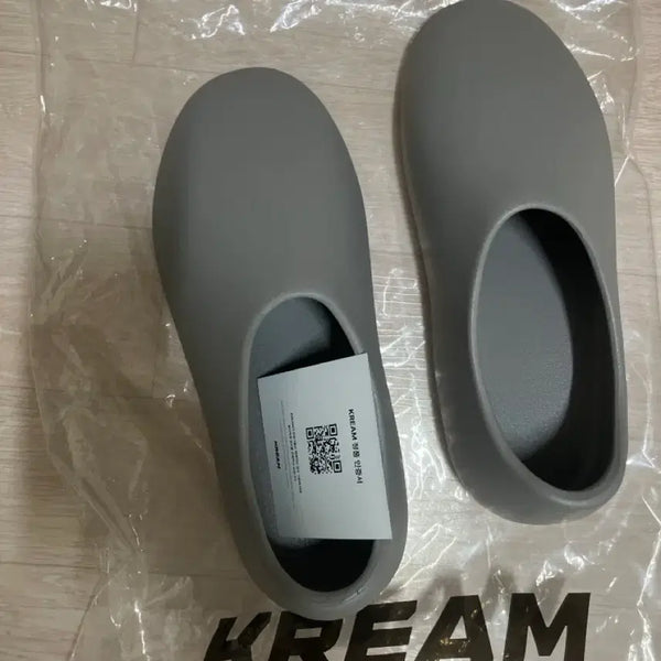 [BUNJANG] Yeezy SL01 Sneakers / Yeezy sl01 9사이즈 새상품팝니다